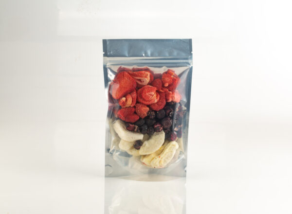 Collaskins Freeze Its strawberry blueberry apple blend freeze dried.jpg